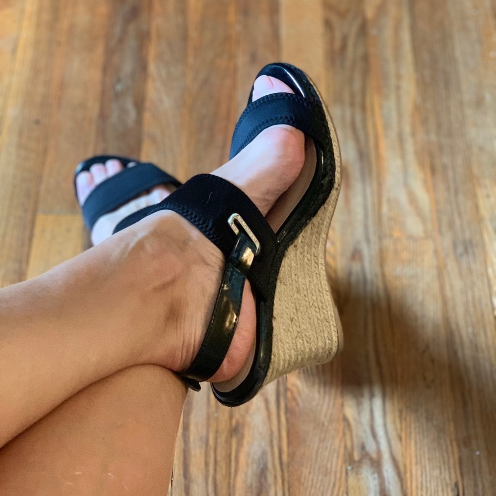 Dana Buchman espadrilles